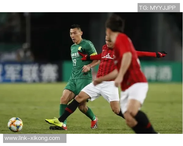 18岁中卫施密特根正式与不莱梅签署职业合同开启新篇章