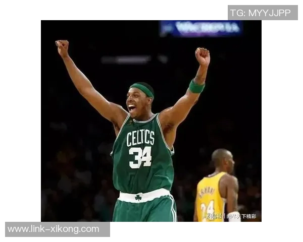 皮尔斯直言约会费用过高不应恋爱引发热议